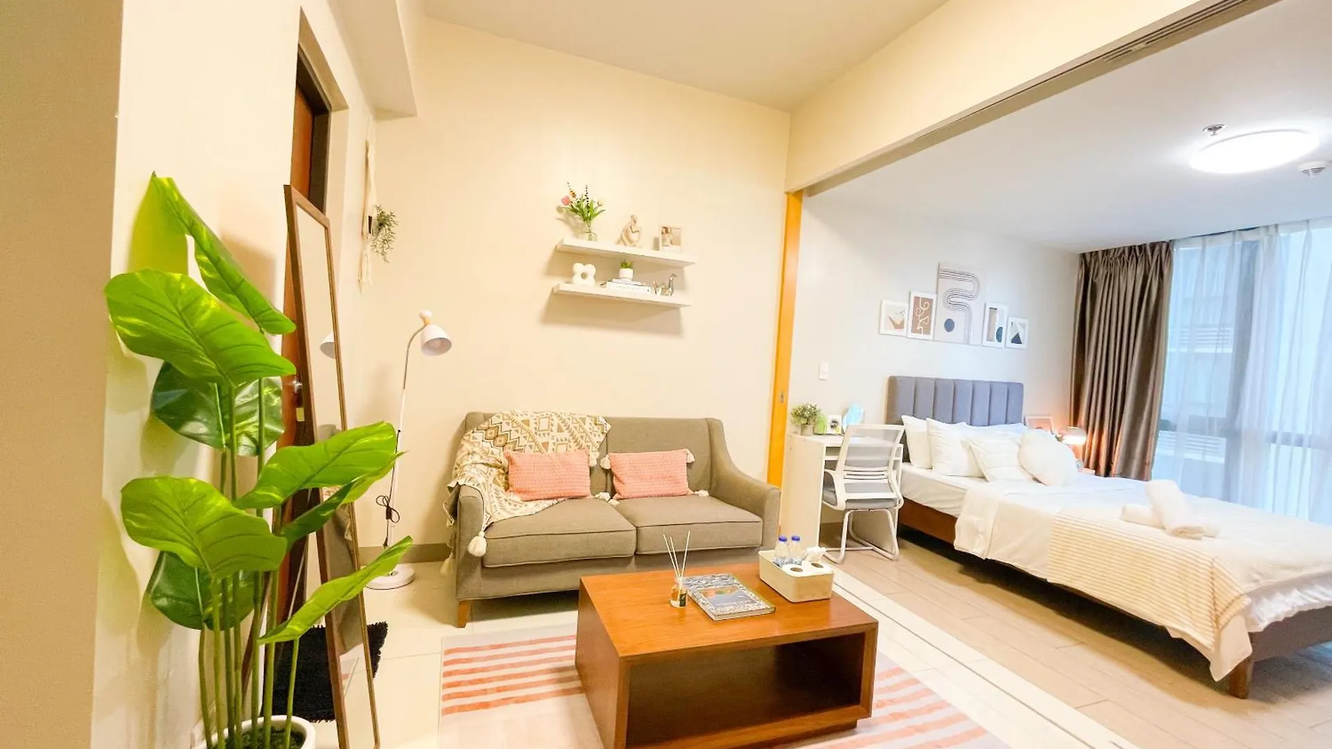 Holiday home Luxury Bgc Condo, Steps To Uptown Mall #Oursw31I Manila Philippines