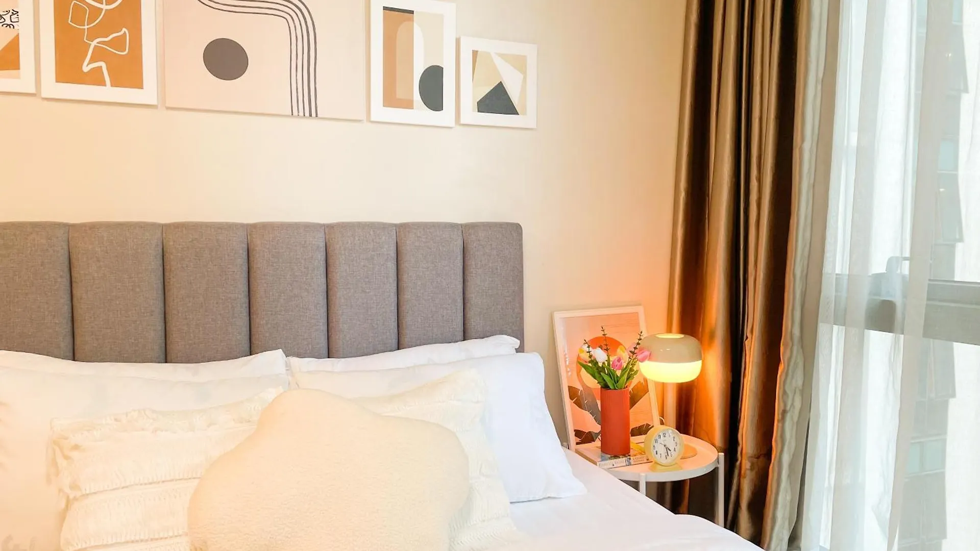 Luxury Bgc Condo, Steps To Uptown Mall #Oursw31I Manila Holiday home