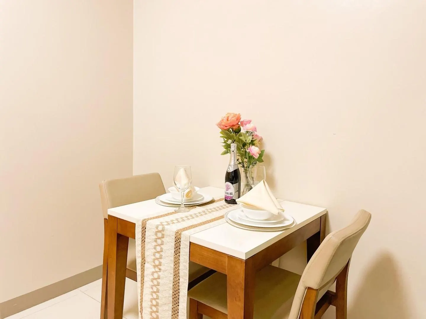 Luxury Bgc Condo, Steps To Uptown Mall #Oursw31I Manila 0*,