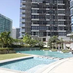 Uptown Parksuites Tower Two - Bgc Taguig, Apartment